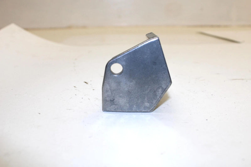 1997 Yamaha Vmax 600 Xtc Oem Rear Upper Motor Mount 8CR-21425-00-00 Q1530