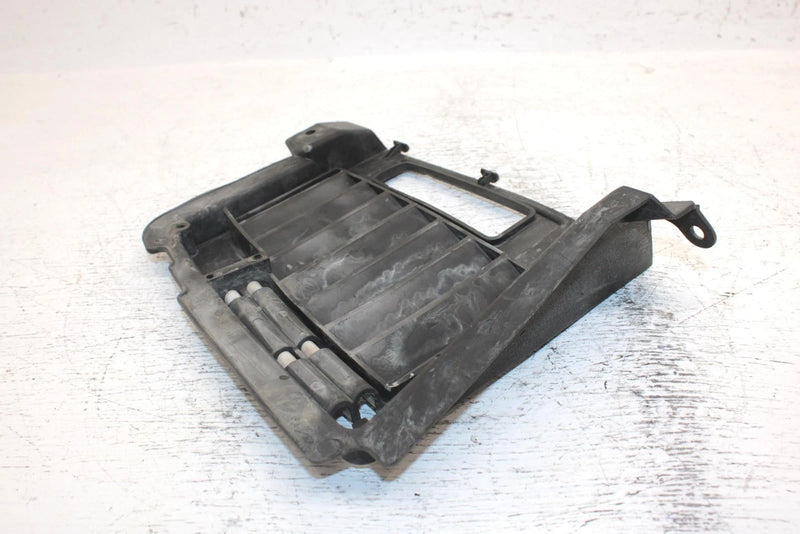 1997 Yamaha Venture Tr Oem Right Louver 8X9-77132-00-00 SY15