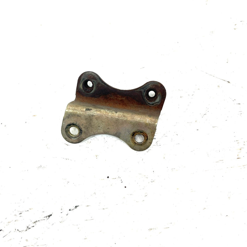 04 Yamaha Bruin 350 4x4 OEM Exhaust Pipe Mount Bracket 5UH-E477K-01-00 AY63