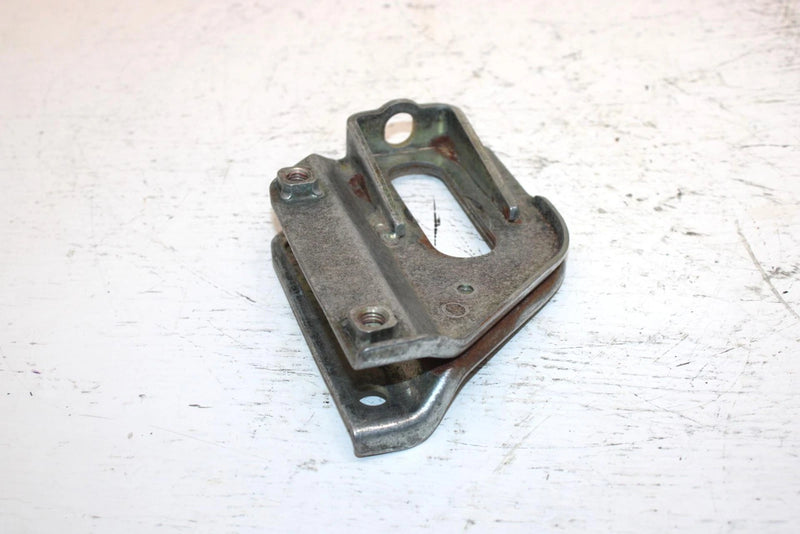 1989 Yamaha Inviter Oem Left Tensioner Bracket 8L8-47412-00-00 SY17