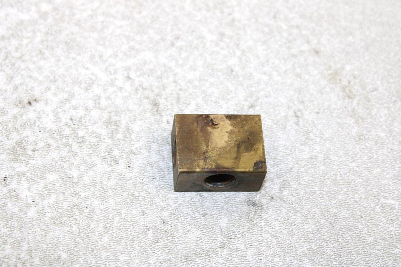 92 Polaris Trail Boss 4x4 Oem Brake T Fitting Splitter 7052044 Q1757