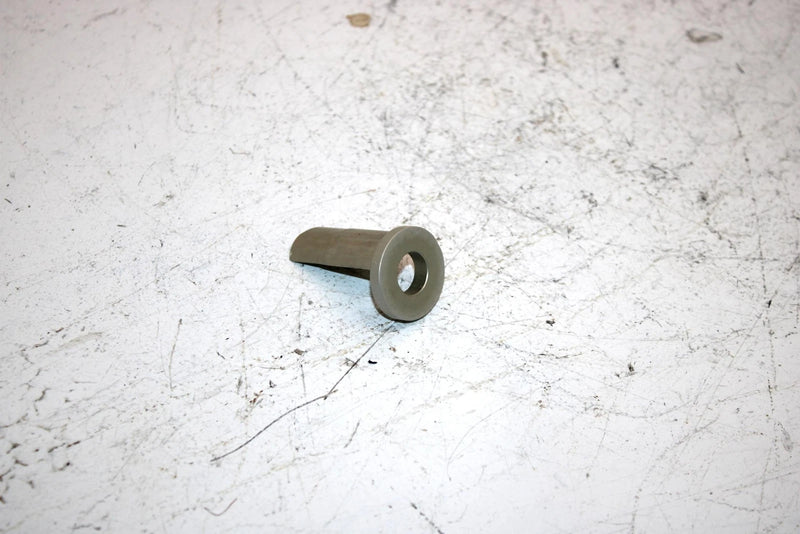 98 Arctic Cat Zr 440 Sno Pro Oem NOS Right Exhaust Valve Guide 3005-288 SAS7