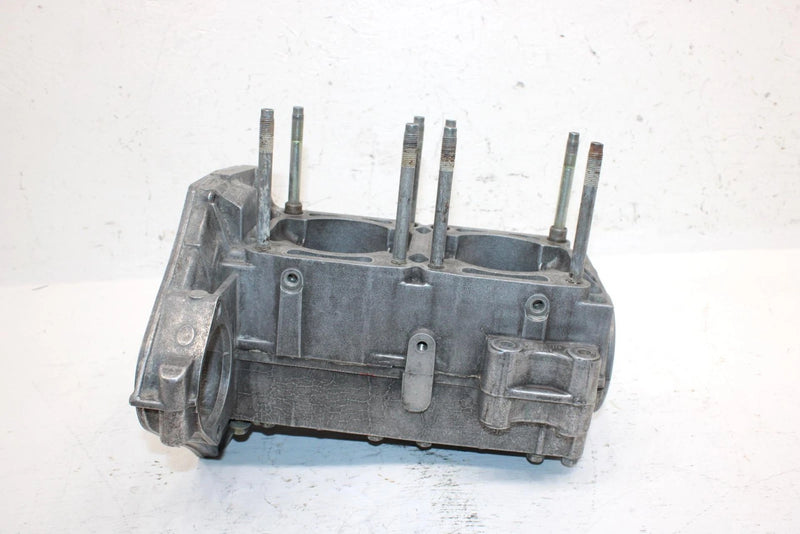 1994 Yamaha Vmax 600 Oem Crankcase W/Studs 8AB-15100-00-00 8AB-15100-01-00 SY25