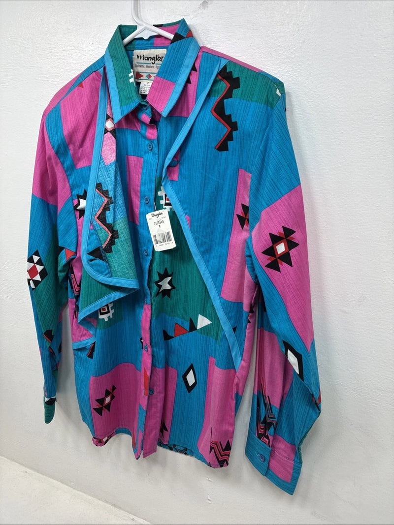 New Women’s Wrangler Multicolor Design Long Sleeve Button Up Medium MM-119