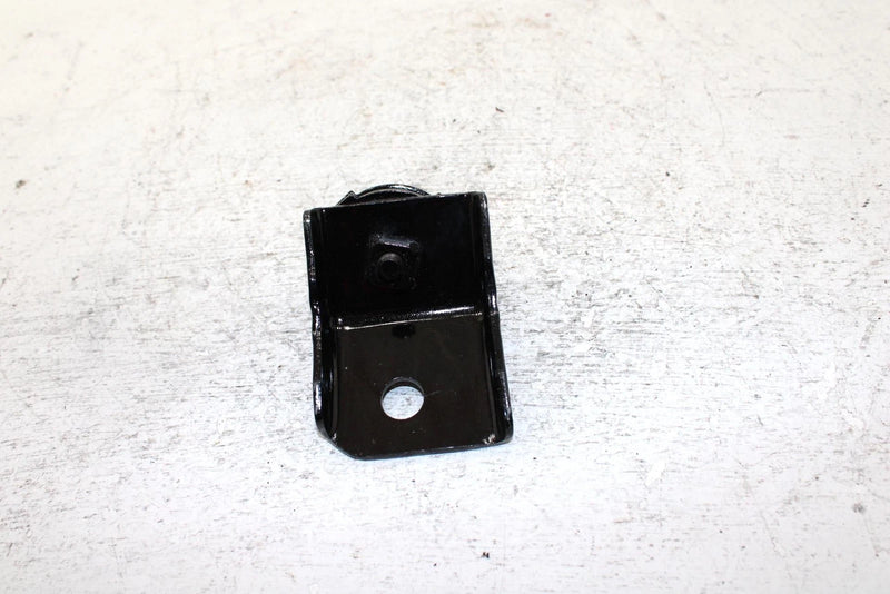 1995 Yamaha Vmax 600 Le Oem Front Lower Right Motor Mount 85L-21417-00-00 SY21