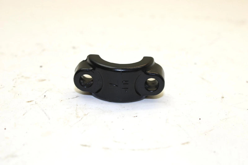 1992 Suzuki King Quad 300 Oem Master Cylinder Clamp 59671-36500 AS19