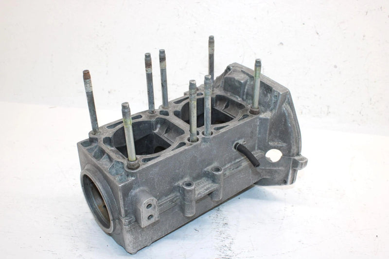 1994 Yamaha Vmax 600 Oem Crankcase W/Studs 8AB-15100-00-00 8AB-15100-01-00 SY25