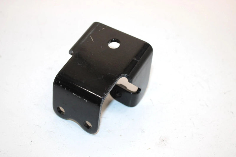 92 Yamaha Ovation Le Oem Engine Bracket 1 85L-21411-00-00 SYS