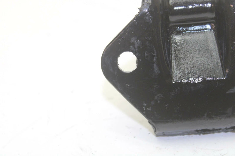 89 Yamaha Phazer PZ480N OEM Rear Lower Motor Mount 8V0-21486-00-00 Q2698