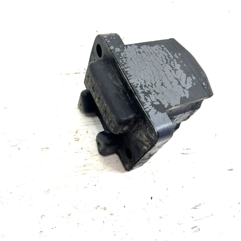 96-97 Yamaha WaveVenture 1100 OEM Engine Stopper Mount 64T-44532-00-00 JY14