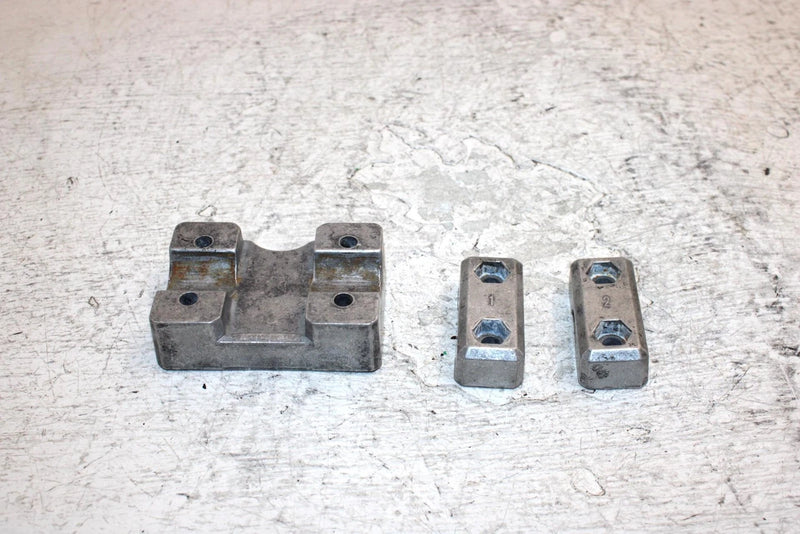 1998 Arctic Cat Zl 500 Oem Handlebar Clamp 0605-305 0605-304 SA16