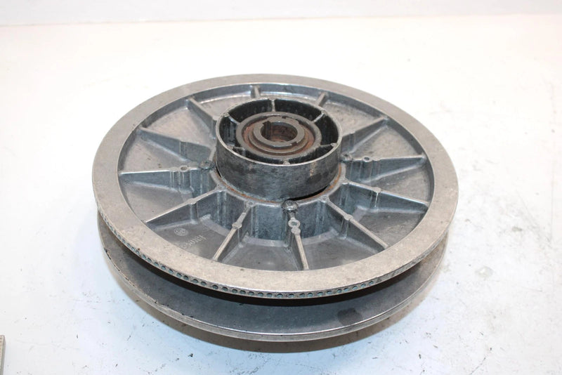93 Polaris Trail Oem Secondary Clutch 1322151 1322105 SP147