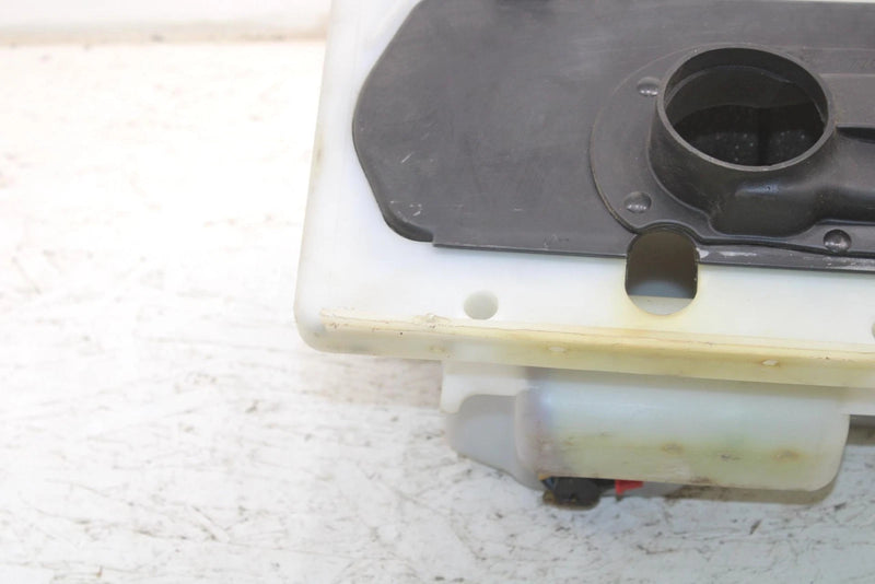 2002 Polaris Xc 500 Oem Airbox/Oil Tank 1253336 SP197