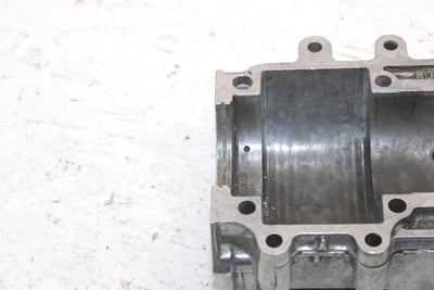 1985 Yamaha Vmax Oem Lower Crankcase Half 8U9-15100-00-00 SY125