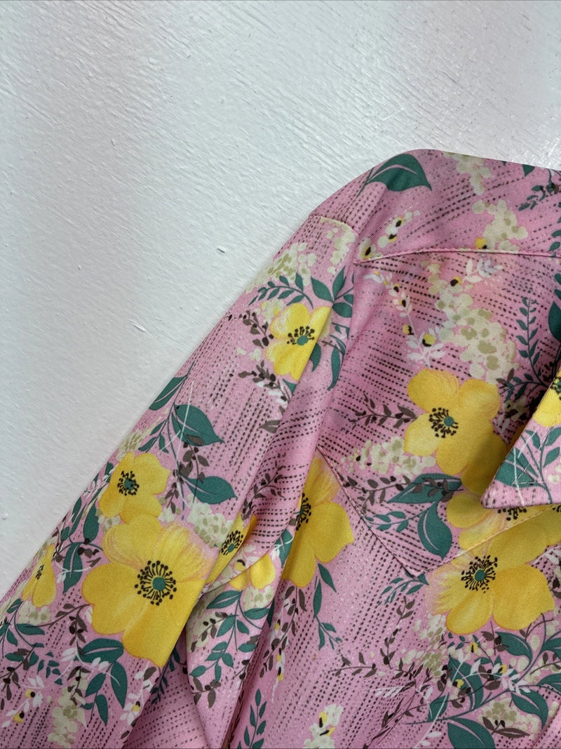 New Women’s Western Trends Pink Floral Long Sleeve Pearl Snap Size 10 MM-54