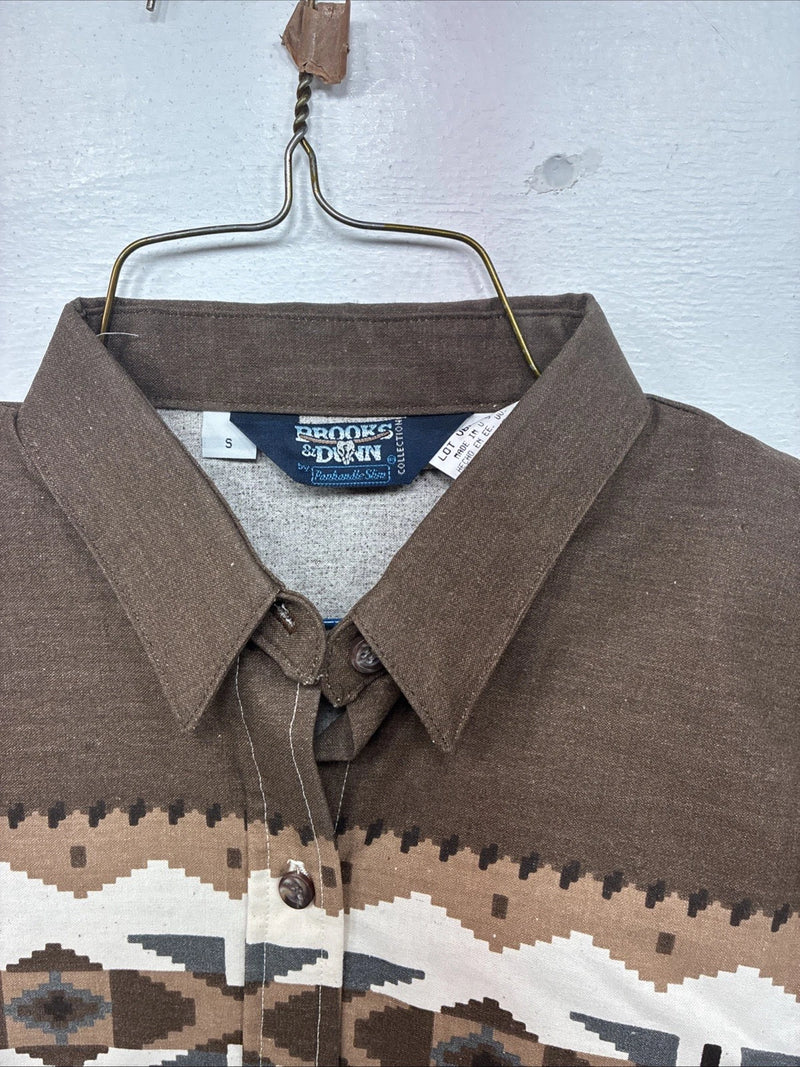New Women’s Brooks & Dunn Tan Design Long Sleeve Button Up Size Small TT-51