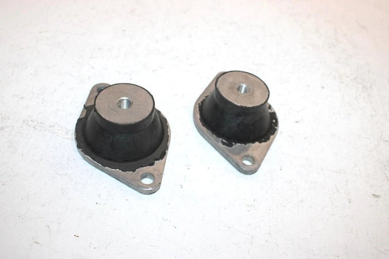 1998 Arctic Cat Ts-l 1000 Oem Engine Mount Pair 3008-054 JA11