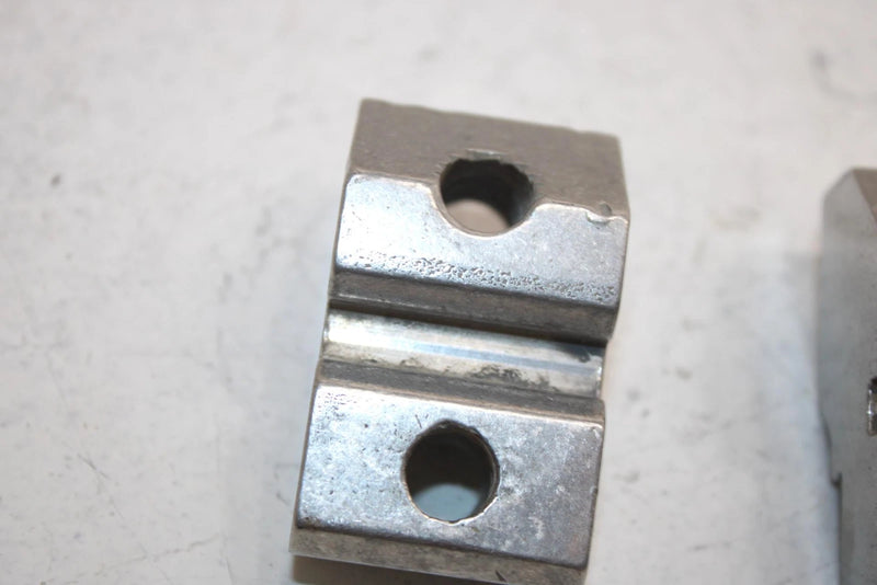 94 Polaris 500 Efi Oem Bogie Wheel Bracket (Pair) 5130570 Q5587