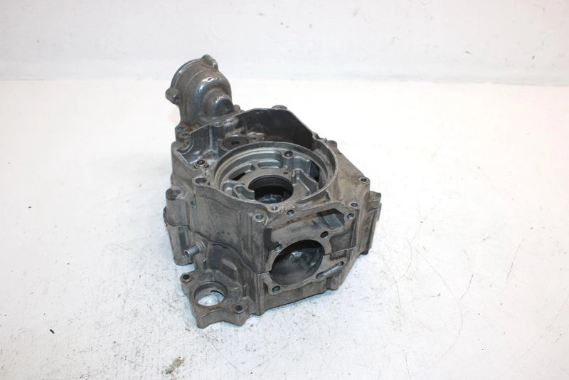 1996 Yamaha  Badger Yfm80h Oem Crankcase 2FJ-15100-01-00 AY14