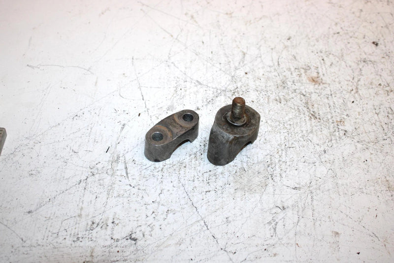 2004 Honda Fourtrax Rincon Oem Handlebar Mount 53130-HB3-770 AH2