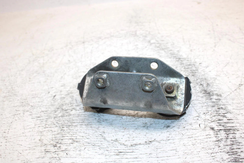 1995 Yamaha Vmax 600 Oem Rear Upper Motor Mount W/Bushings  82M-21425-00-00 SY11