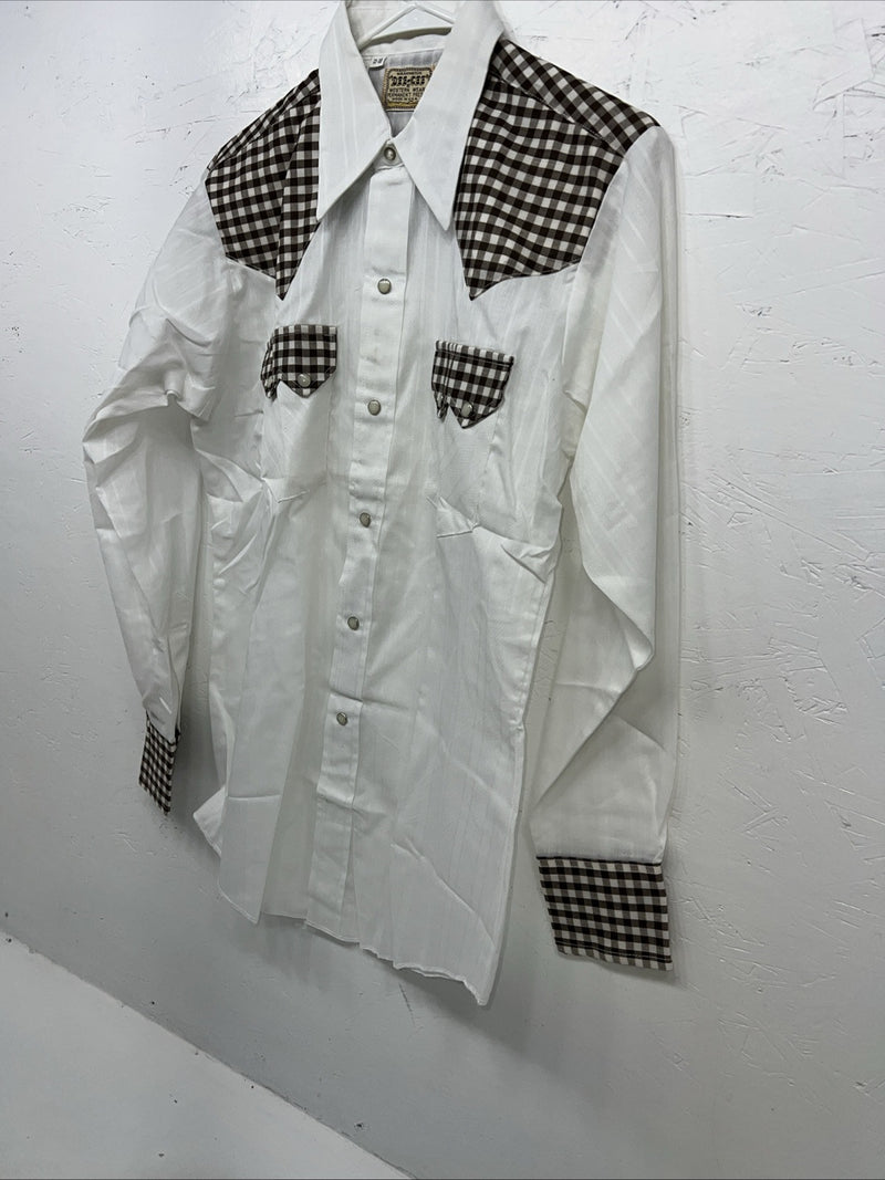 New Men’s White DEE-CEE western Wear Shirt Pearl Snap. 15 X 33 Medium A-178
