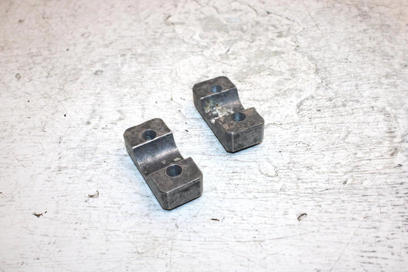 2002 Arctic Cat Zr 500 Cc Oem Handlebar Clamp Pair 0705-355 SA4