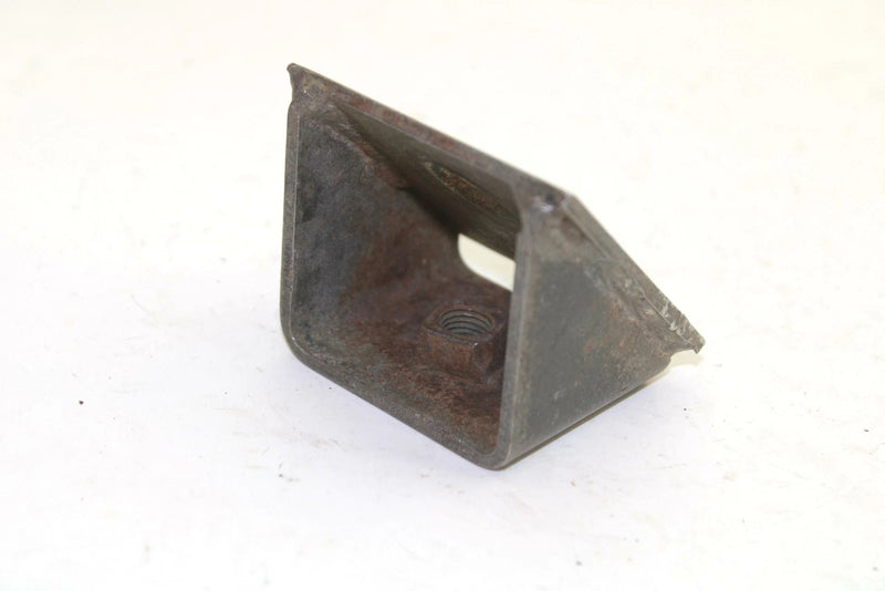 Yamaha OEM Front Right Lower Engine Motor Mount 8h8-21418-01-00 SY46
