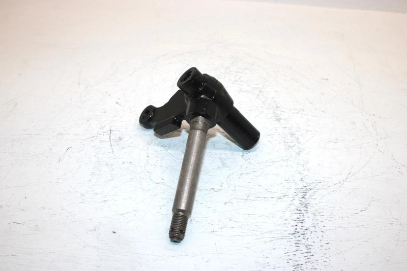 1986 Yamaha  Moto 4 Oem Right Steering Knuckle 59V-23502-01-00 AY7