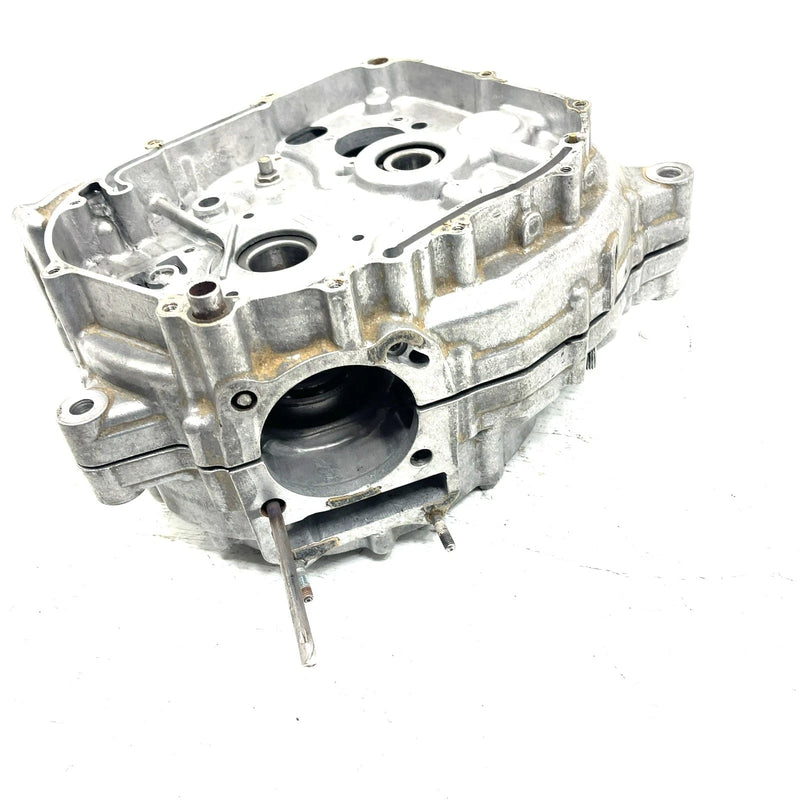84 Suzuki Quadrunner 185 LT185 OEM Crankcase (Seized Stud) 11300-24841 AS39