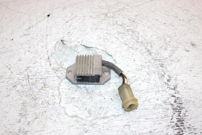 1990 Yamaha  Moto 4 Oem Voltage Regulator 29U-81960-90-00 AY5
