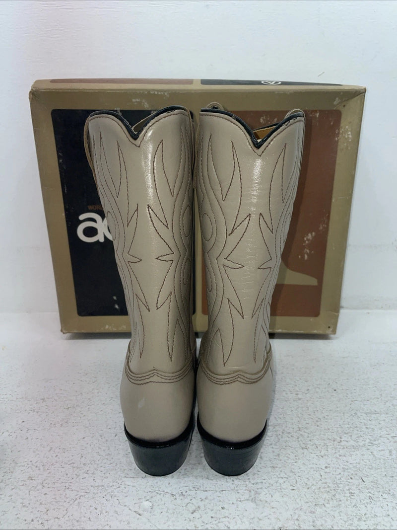 New Women’s Cream Acme Cowboy Boots. 3423 5 M. 2-58