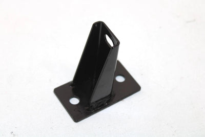 1998 Polaris Xpress 300 Oem Lower Engine Mounting Bracket 1040532-067 Q3016