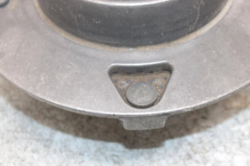 2004 Polaris Trail Boss 330 Oem Front Wheel Hub 5132627 AP117