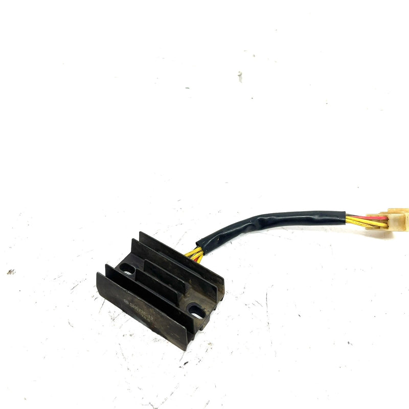 89-01 Suzuki Quadrunner 160 OEM Voltage Regulator 32800-19B11 AS30