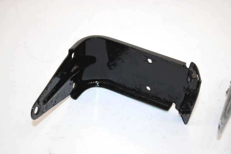 98 Polaris Indy 440 Oem Side Panel Bracket Set 5240995 5240994-067 Q5588