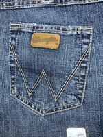 New Women’s Wrangler Mid Rise Denim Jeans. 9/10x36 L-12