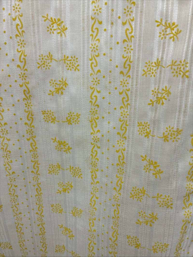New Women’s White Yellow Design Short Sleeve Half Zip Size 40 TT-87