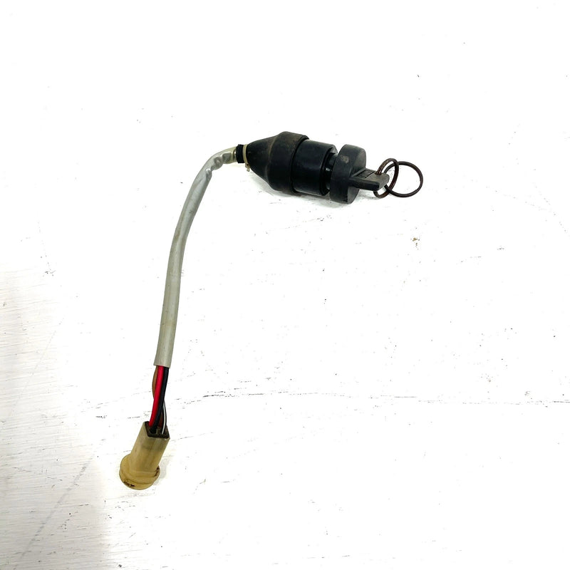 1986 Yamaha Moto 4 OEM Ignition Key Switch 2FJ-82510-09-00 AY66