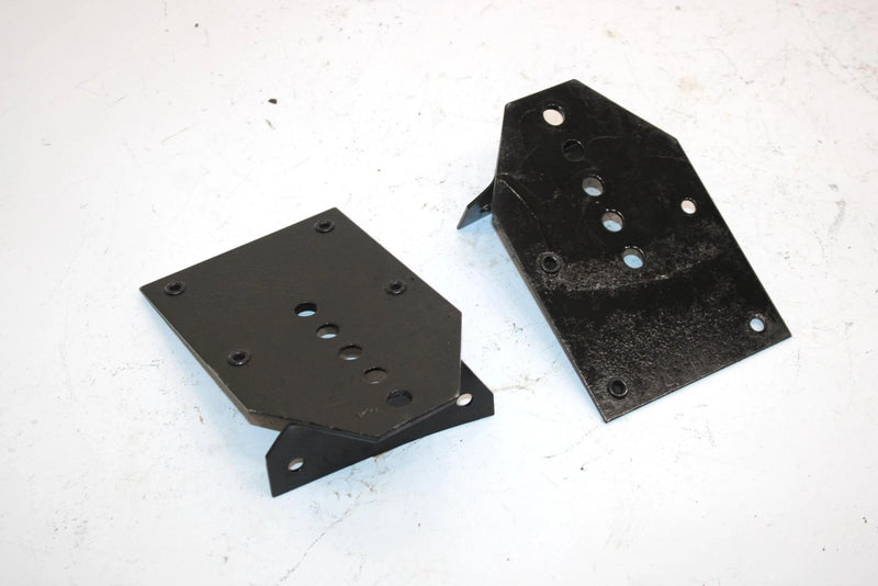 90 Polaris 650 Oem Rear Suspension Mounting Bracket Pair 1011750-067 SP209