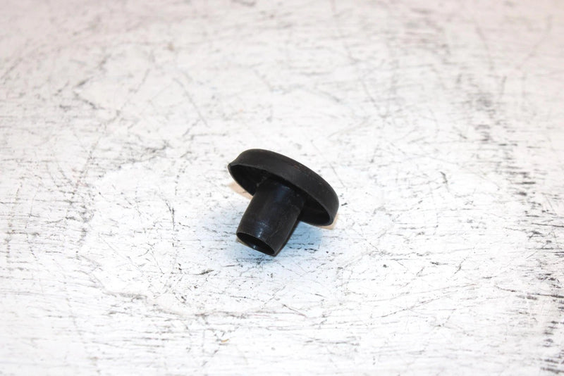 2001 Ski-doo Mxz 600 Oem Spindal Cap 572091300 SS4