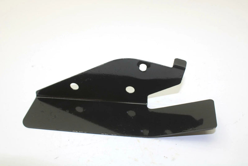 03 Polaris Magnum 330 4x4 OEM Right Splash Shield Bracket 5246021-067 Q4995