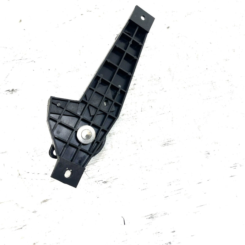 01-05 Yamaha WaveRunner XLT1200 OEM Trim Control Bracket F0D-U153J-10-00 JY30