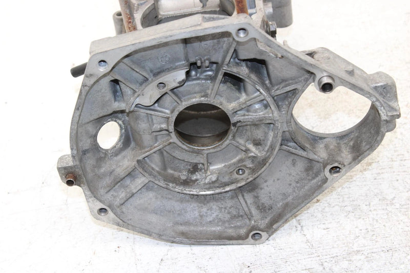 1991 Yamaha Exciter Ii 570 Liquid Oem Crankcase W/Studs 84N-15100-02-00 SY24