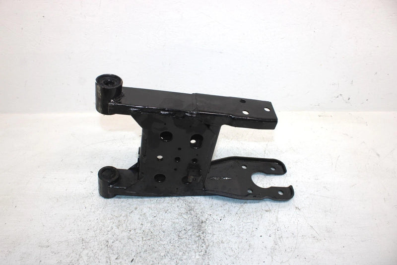 2004 Polaris Magnum 330 Oem Swingarm 1541820 AP159