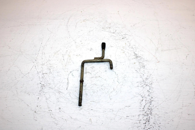 1985 Honda Atc 110a All Terrain Oem Seat Latch Lever 50221-943-010 AH58