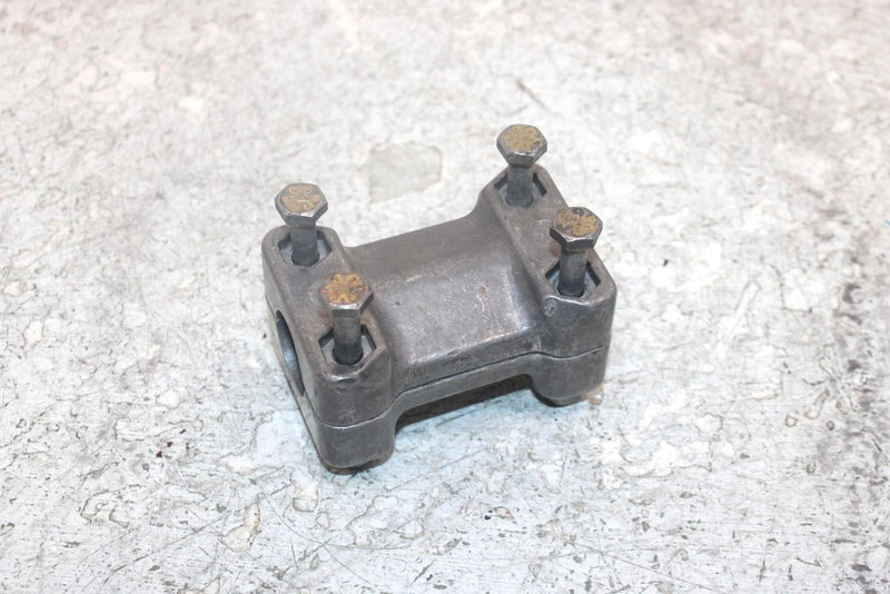 2004 Polaris Trail Boss 330 Oem Handlebar Mount W/Bolts  5631973 AP117