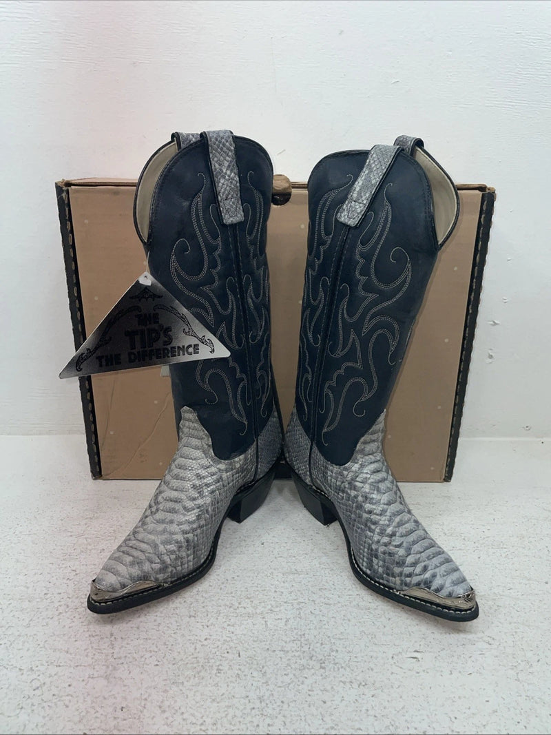 New Women’s Gray Snake Skin Capezio Cowboy Boots. L 425 5 M. 2-152