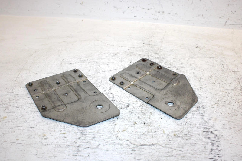 1997 Yamaha Vmax Sx 700 Triple Oem Skid Mount Bracket Set 8CR-21950-06-00 SY10