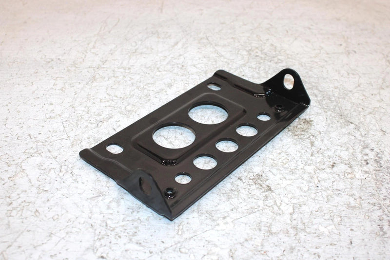 2006 John Deere  Buck 650 Oem Front Diff Mount Bracket 705400255 AJ0